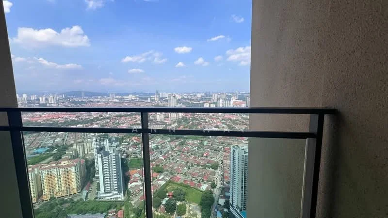 Room view: city.
