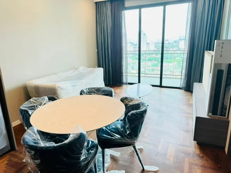 Living features: parquet wood flooring, floor-to-ceiling windows, city view, round marble dining table, 4 upholstered dining chairs, sofa covered in plastic, TV console, wall-mounted TV, curtains, decorative wall, coffee table; style: modern; view: city.