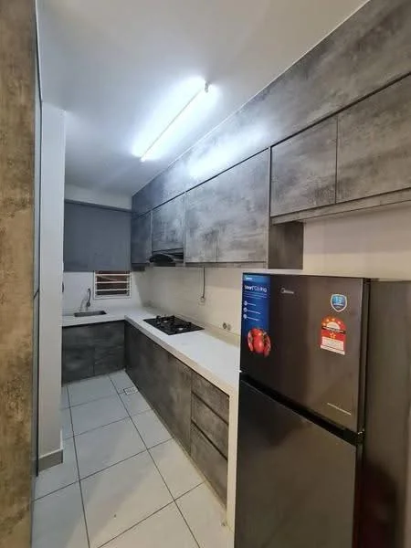 Kitchen features: grey cabinetry with flat-panel doors, white quartz countertop, stainless-steel single-bowl sink, chrome pull-down faucet, built-in gas hob, stainless-steel refrigerator, white tiled backsplash, fluorescent ceiling lights, ceramic tile flooring, window with wooden slats, exposed concrete wall; style: modern.
