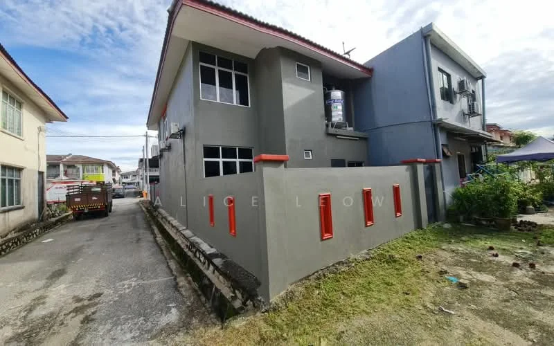 Bukit Beruntung — view 2 of 5 — for Rent