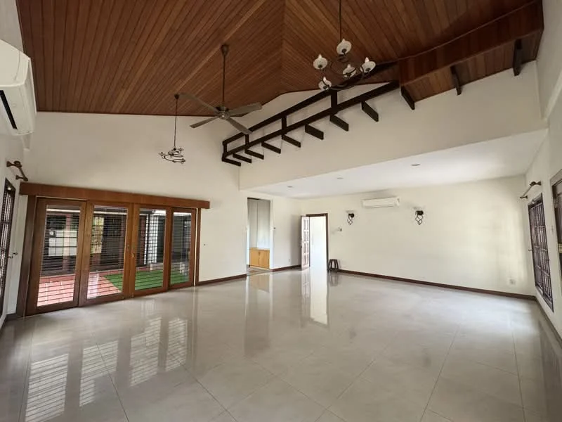 Living features: high ceiling with wooden beams, ceiling fan with light, white painted walls, polished ceramic tile flooring, large sliding glass doors, wooden window frames, wall sconces, open layout, natural light from windows, access to outdoor area; style: modern; view: garden.