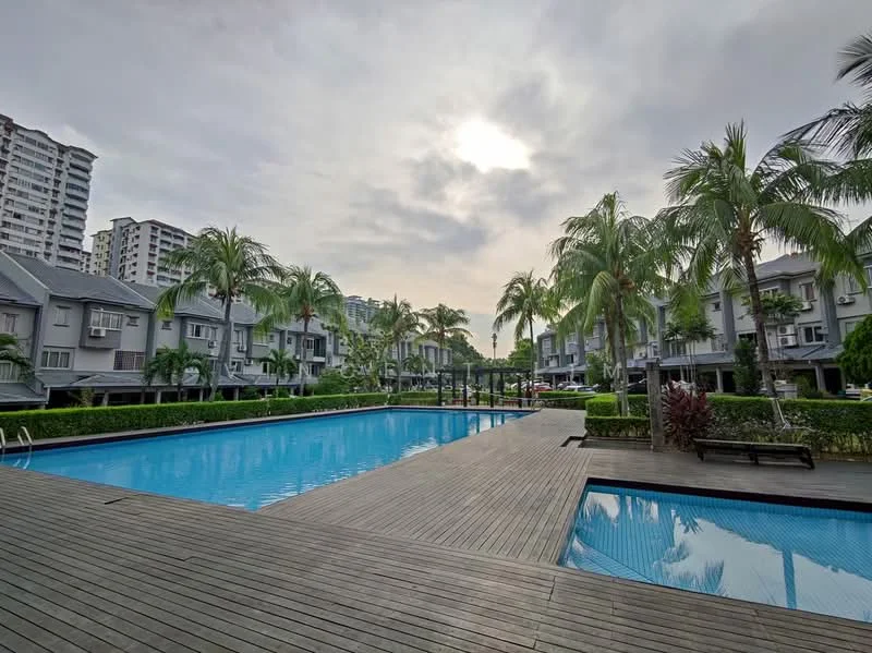 Bukit OUG Townhouse, Bukit Jalil — view 2 of 5 in Jalan 1/155A — for Rent