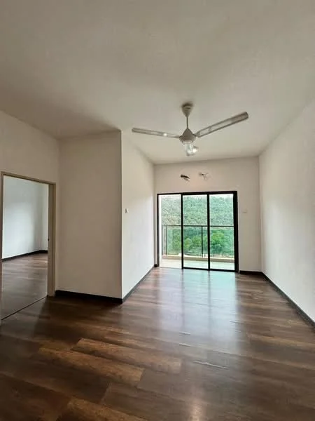 Living features: white painted walls, wooden flooring, 5-blade ceiling fan, floor-to-ceiling sliding glass door, access to balcony, natural light from windows, no visible furniture, neutral color scheme; style: modern; view: garden.