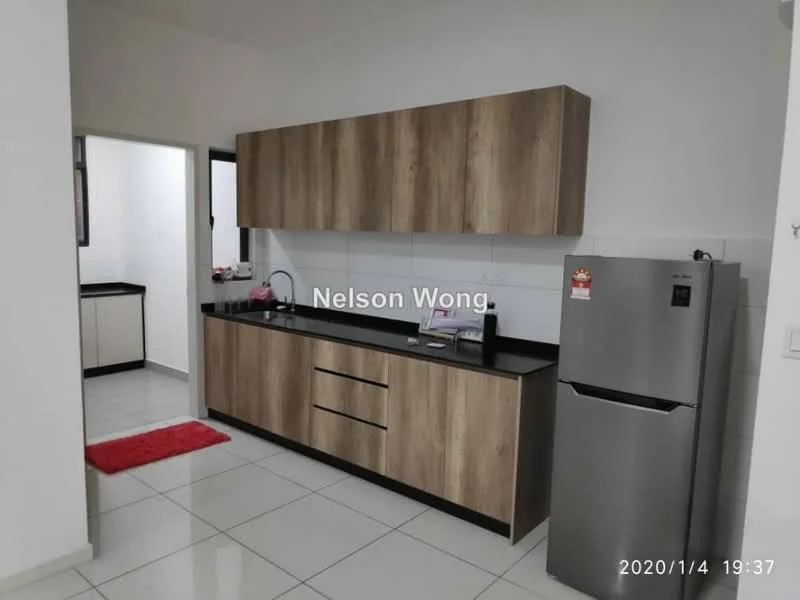 Kitchen features: wooden cabinetry with a light brown finish, black granite countertop, stainless-steel fridge, white tiled backsplash, white walls, ceramic tile flooring, single-bowl stainless-steel sink, chrome pull-down faucet, recessed lighting, open shelving, kitchen island, red area rug; style: modern.