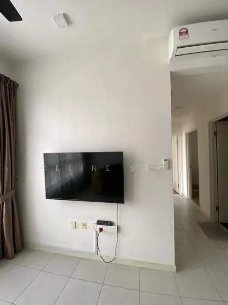 Living features: wall-mounted TV, white painted walls, light-colored tile flooring, 1 wall-mounted split AC, curtains, power outlets, neutral decor; style: modern.