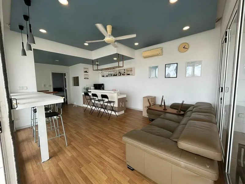 Living features: light brown leather sofa, 5-blade ceiling fan with light, wooden flooring, white painted walls, blue painted ceiling, bar counter with high stools, open kitchen layout, recessed downlights, wall-mounted clock, glass sliding door, countertop with bar stools, kitchen cabinetry; style: modern.