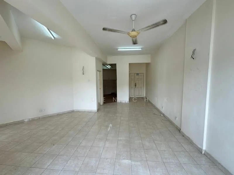 Living features: cream painted walls, tile flooring, 5-blade ceiling fan, recessed ceiling lights, large windows, open layout, neutral decor, no visible furniture; style: minimalist.