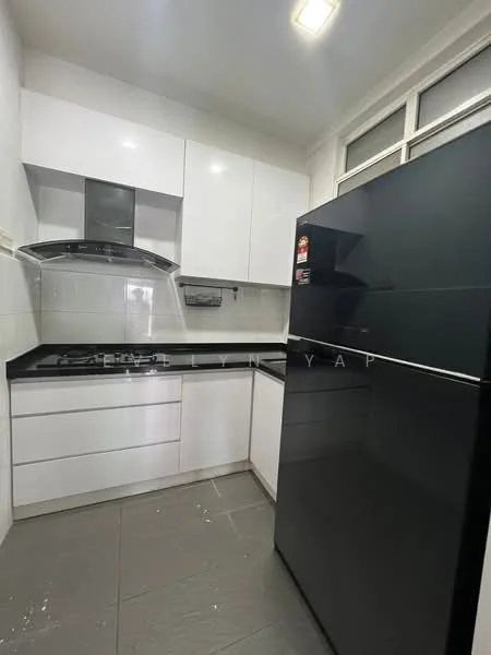 Kitchen features: white shaker cabinets, black granite countertop, stainless-steel range hood, 4-burner gas hob, built-in oven, black fridge, white tiled backsplash, grey tile flooring, under-cabinet lighting, single-bowl stainless-steel sink, chrome pull-down faucet, wall-mounted storage rack; style: modern.