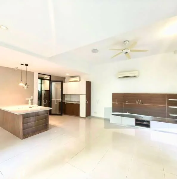 Living features: open-plan layout, white painted walls, light-colored tiled flooring, 5-blade ceiling fan with light, recessed downlights, wall-mounted TV console, built-in cabinetry, kitchen island with countertop, air conditioning unit; style: modern.