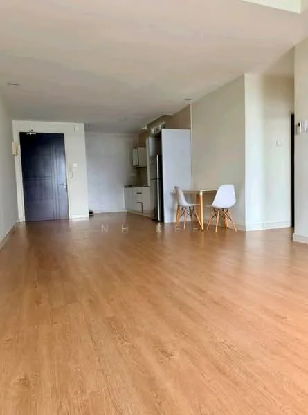 Living features: laminate flooring, white painted walls, recessed downlights, floor-to-ceiling windows, open layout, kitchen area visible, dining table with two chairs, stainless-steel fridge; style: modern.