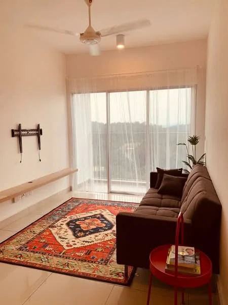 Living features: 3-seater fabric sofa in grey, area rug with geometric pattern, wall-mounted TV console, floor-to-ceiling windows, sheer curtains, ceiling fan, decorative plant in pot, light fixtures with recessed lighting; style: modern; view: mountain.