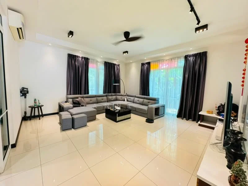 Living features: L-shape sectional sofa in grey, coffee table, wall-mounted TV, freestanding TV cabinet, area rug, floor-to-ceiling windows, blackout curtains, white painted walls, polished ceramic tile flooring, 5-blade ceiling fan with light, recessed downlights, decorative wall art; style: modern; view: garden.