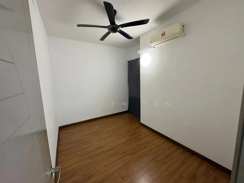 Room features: laminate flooring, white painted walls, 5-blade ceiling fan, wall-mounted split AC, window with circular design, curtain, door with handle, baseboard.