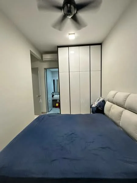 Bedroom features: queen-size bed with blue bedding, upholstered headboard, built-in wardrobe with white sliding doors, wall-mounted air conditioning unit, 5-blade ceiling fan, white painted walls, recessed ceiling light, carpet flooring; style: modern.