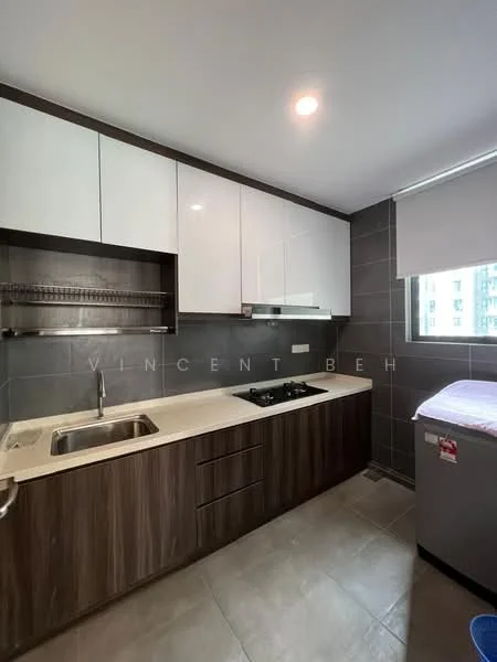 Kitchen features: single-bowl stainless-steel sink, chrome pull-down faucet, laminate countertop, white upper cabinets, wood lower cabinets, built-in gas hob, exhaust hood, grey tiled backsplash, grey floor tiles, window with roller blinds, open shelving; style: modern.