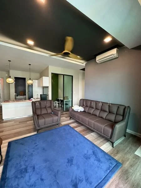 Living features: 2-seater fabric sofa in brown, 3-seater fabric sofa in brown, area rug in blue, ceiling fan with light, wall-mounted split AC, recessed downlights, dark accent wall, light wood flooring, open layout to kitchen, large windows with natural light; style: modern.