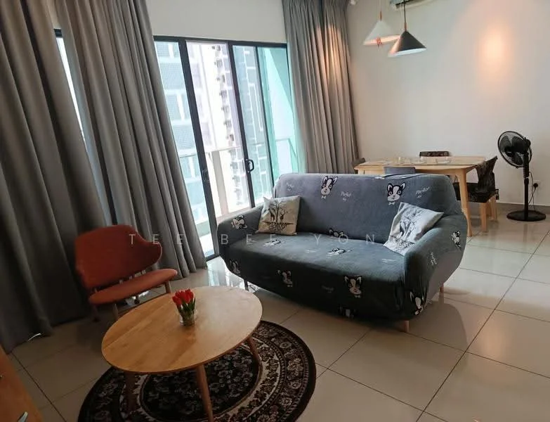 Living features: 3-seater fabric sofa with cartoon pattern, coffee table with wooden top, area rug with circular pattern, floor-to-ceiling windows, grey curtains, pendant lighting, dining table with wooden surface, 2-seater dining chair, standing fan; style: modern.