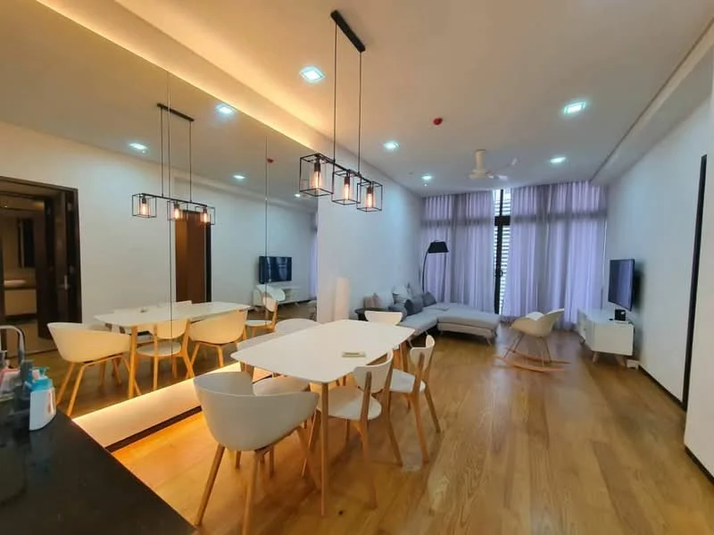 Living features: light wood flooring, white painted walls, recessed downlights, 5-blade ceiling fan, large windows with sheer curtains, L-shape sectional sofa in grey, white dining table for 6, white upholstered dining chairs, pendant lighting above dining table, TV console, wall-mounted TV, decorative wall mirror; style: modern.