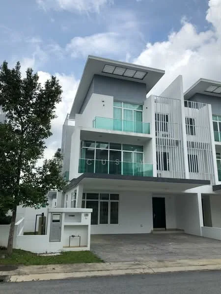 Exterior type: linked terrace house; features: white painted facade, glass balcony railing, flat roof, approximately 2-storey, manicured lawn, paved driveway, large windows, overhang at entrance; style: modern.