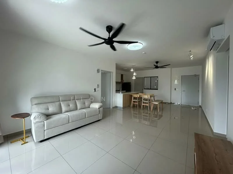 Living features: 3-seater fabric sofa in light grey, coffee table, TV console, wall-mounted TV, area rug, ceiling fan with light, recessed downlights, large windows, glossy tile flooring, white painted walls, air conditioning unit; style: modern.