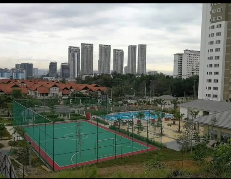Exterior type: high-rise condominium; features: basketball court, tennis court, swimming pool, landscaped garden, manicured lawn, multi-storey high-rise buildings, surrounded by greenery, outdoor recreational area; style: modern.