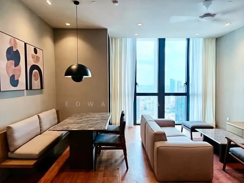 Living features: large floor-to-ceiling windows, wooden flooring, sofa in beige fabric, coffee table, dining table with marble top, upholstered bench seating, pendant light fixture, wall-mounted artwork, sheer curtains, ceiling fan; style: modern; view: city.