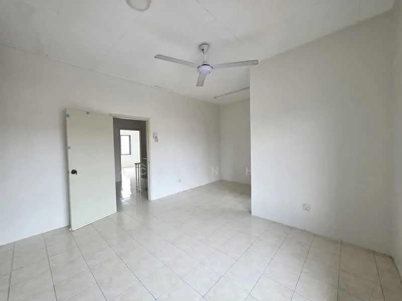 Convenient Location & Good Value 2 Storey House Taman Sentosa Klang, Taman Sentosa, Klang — view 2 of 5 — for Rent