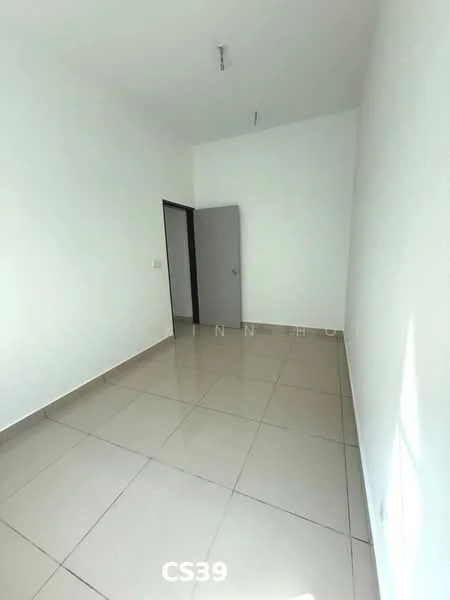 Convenient Location Spacious Layout 2 Sty Kota Bayuemas Port Klang, Kota Bayuemas, Klang — view 2 of 5 — for Rent