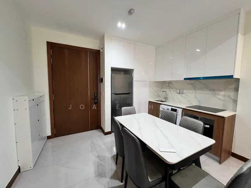 Kitchen features: white high-gloss cabinetry, marble-patterned countertop, stainless-steel refrigerator, built-in oven, stainless-steel sink, chrome pull-down faucet, ceramic tile flooring, dining table with 4 chairs, washing machine, wall-mounted cabinets, door leading to hallway; style: modern.