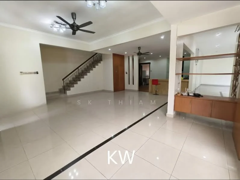 Living features: ceramic tile flooring, white painted walls, tray ceiling with recessed lighting, 5-blade ceiling fan, wall-mounted TV, open layout, staircase leading to upper floor, large windows for natural light, built-in shelving unit, neutral color scheme; style: modern.