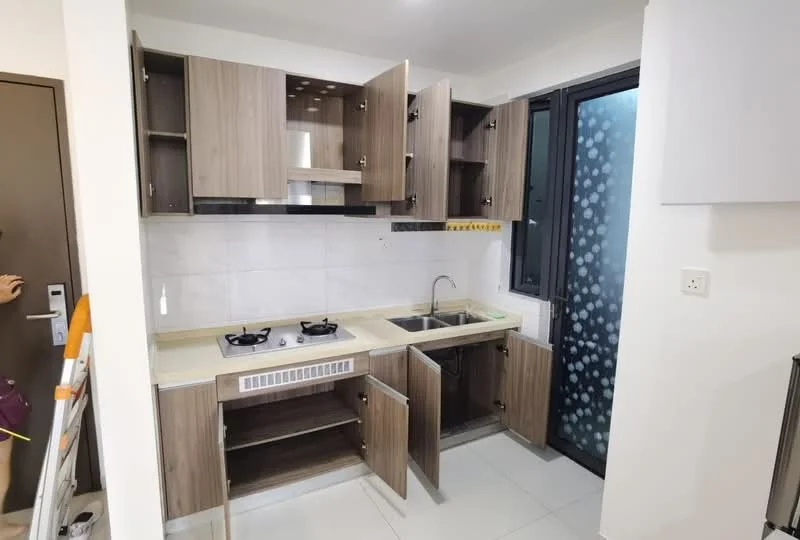 Kitchen features: laminate cabinetry in wood finish, double-bowl stainless-steel sink, chrome pull-down faucet, 2-burner gas hob, white countertop, white tiled backsplash, floor-to-ceiling window, light-colored ceramic tile flooring; style: modern.