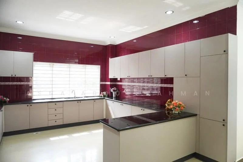 Kitchen features: red tiled walls, cream cabinetry, black granite countertop, double-bowl stainless-steel sink, chrome pull-down faucet, built-in oven, freestanding range oven, window with blinds, recessed downlights, open shelving, decorative plants, tile flooring; style: modern.