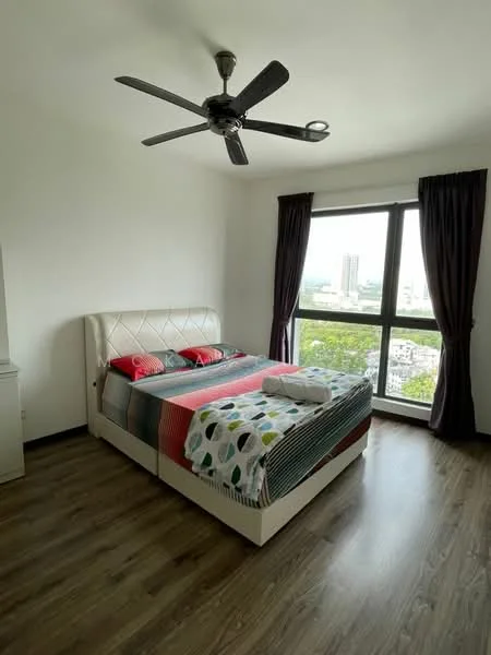 Bedroom features: king-size bed with upholstered headboard, bedding with colorful patterns, 2 bedside pillows, ceiling fan with 5 blades, floor-to-ceiling window, curtains in dark color, wooden flooring, decorative wall with white painted walls; style: modern; view: city.