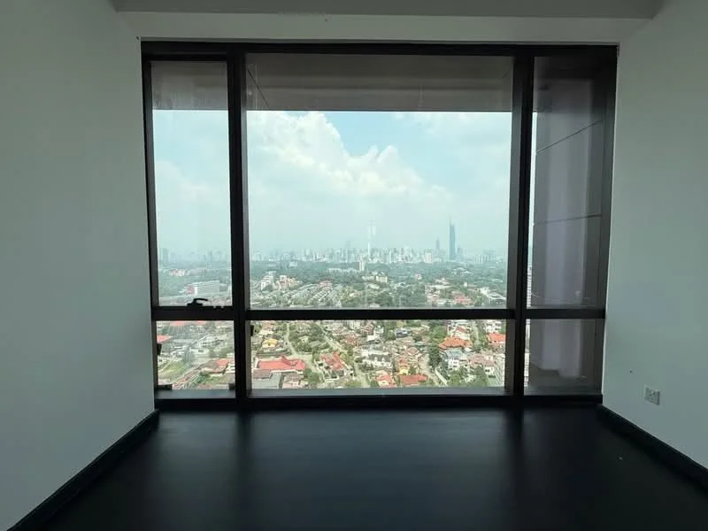 Room features: floor-to-ceiling windows, black flooring, white painted walls, city skyline view; style: modern; view: city.