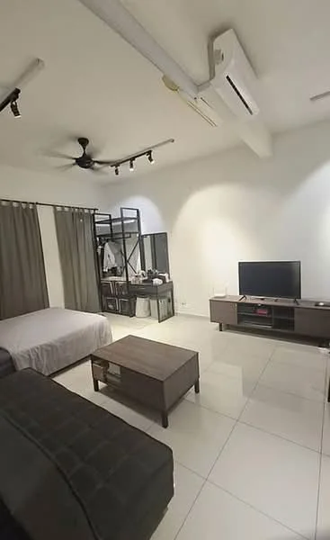 Living features: white painted walls, polished ceramic tile flooring, 5-blade ceiling fan with light, wall-mounted split AC, sofa in dark fabric, coffee table in dark wood, TV console in dark wood, wall-mounted TV, curtains in grey, mirror on dresser, dresser with drawers; style: modern.
