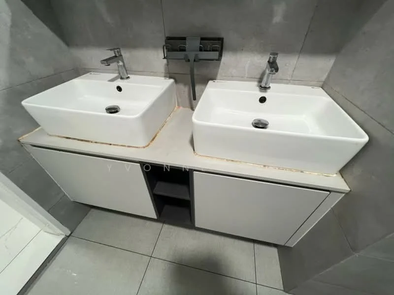 Bathroom features: double-bowl ceramic sink, chrome basin mixer faucet, grey tiled walls, light grey tile flooring, floating vanity with storage, white countertop, wall-mounted mirror, minimalist design; style: modern.