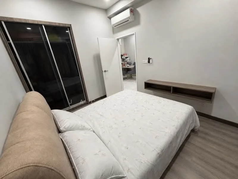 Bedroom features: queen-size bed with upholstered headboard, white bedding with floral pattern, wooden bedside shelf, floor-to-ceiling sliding glass door, wall-mounted air conditioning unit, light grey painted walls, laminate flooring, curtains, built-in wardrobe; style: modern.