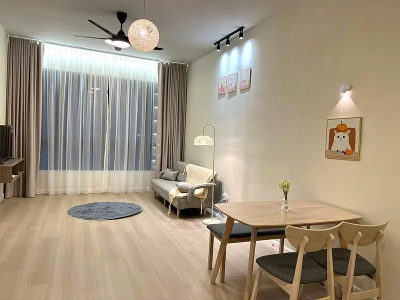 Living features: light wood flooring, white painted walls, floor-to-ceiling windows, sheer curtains, 3-blade ceiling fan, pendant light, sofa in light fabric, round area rug, wooden dining table, 4 dining chairs, decorative wall art, table lamp; style: modern; view: city.