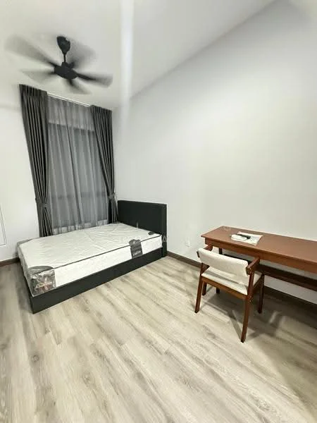 Bedroom features: queen-size bed, wooden bed frame, 5-blade ceiling fan, floor-to-ceiling window, sheer curtains, light grey walls, laminate flooring, study desk, wooden chair; style: modern.
