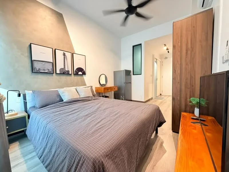 Bedroom features: king-size bed with grey bedding, upholstered headboard, 2 bedside tables with lamps, wall-mounted TV, wooden dresser, ceiling fan, decorative wall art, light grey walls with accent wall, laminate flooring, window with glass panel, mirror on dresser; style: modern.