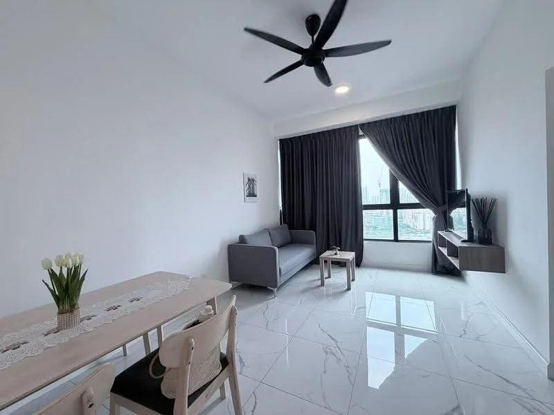 Living features: grey fabric sofa, wooden coffee table, dining table with beige tablecloth, 4 dining chairs, floor-to-ceiling windows, blackout curtains, white painted walls, marble tile flooring, 5-blade ceiling fan with light, decorative vase with flowers, TV console; style: modern; view: city.