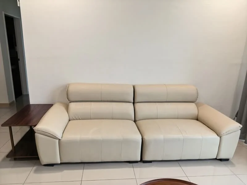 Living features: 3-seater leather sofa in cream, wood side table, white painted walls, glossy tile flooring; style: modern.