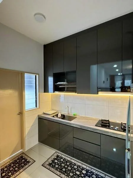 Kitchen features: black high-gloss cabinetry, white countertop, single-bowl stainless-steel sink, chrome pull-down faucet, built-in gas hob, built-in oven, tile backsplash, recessed LED downlights, window above sink, grey tiled flooring, decorative rug; style: modern.