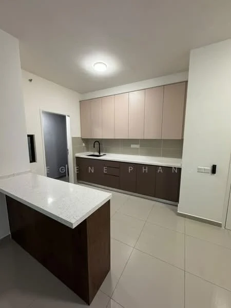 Kitchen features: L-shaped kitchen layout, light brown cabinetry, dark brown lower cabinets, white quartz countertop, single-bowl stainless-steel sink, black gooseneck faucet, ceramic tile flooring, recessed ceiling lights, built-in oven, built-in microwave, wall-mounted kitchen cabinet, neutral wall color; style: modern.