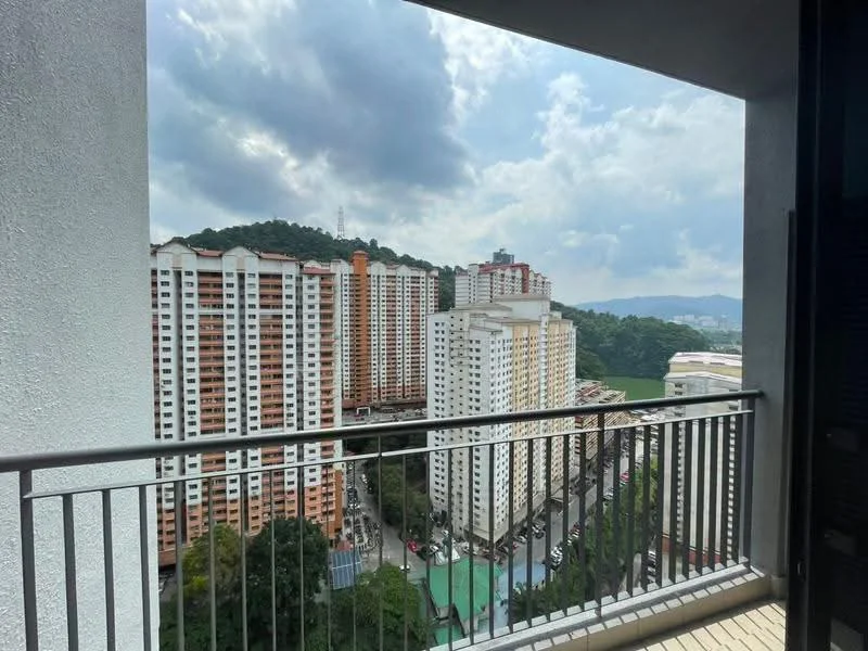Room view: city.