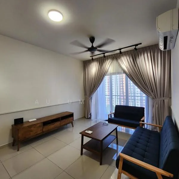 Living features: light-colored walls, white ceiling, 5-blade ceiling fan, floor-to-ceiling windows, curtains, sofa in navy blue, wooden coffee table, wooden TV console, ceramic tile flooring, air conditioning unit; style: modern; view: city.