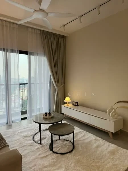 Living features: 5-blade ceiling fan with integrated LED light, floor-to-ceiling windows, sheer curtains, grey curtains, light-coloured wall, light-coloured flooring, round coffee table with marble top, 2-seater fabric sofa in beige, decorative sculpture, table lamp, area rug with fluffy texture; style: modern; view: city.