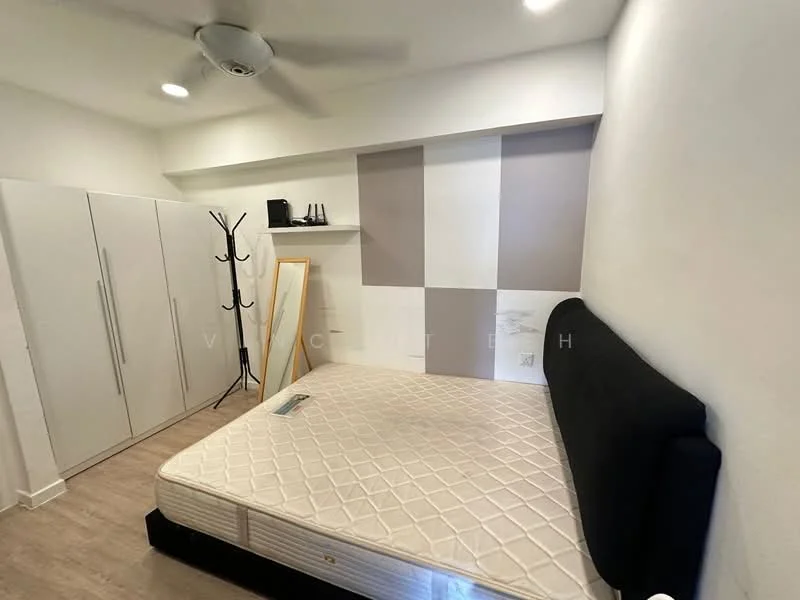 Bedroom features: queen-size bed, upholstered headboard, wooden flooring, white painted walls, built-in wardrobe, full-length mirror, ceiling fan, decorative wall with geometric pattern; style: modern.