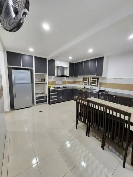 Kitchen features: dark wood cabinetry, white countertops, stainless-steel fridge, built-in oven, 4-burner gas hob, stainless-steel range hood, tile backsplash, dining table with 6 chairs, ceramic tile flooring, recessed downlights, wall-mounted ceiling fan; style: modern.