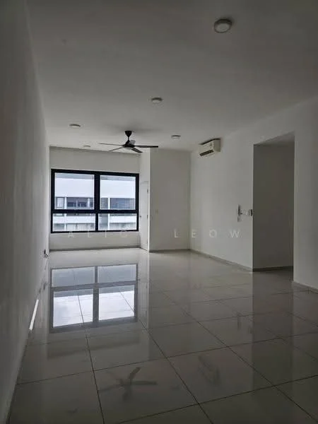 Living features: white painted walls, glossy ceramic tile flooring, 5-blade ceiling fan, recessed downlights, floor-to-ceiling windows, air conditioning unit, open layout, natural light from windows; style: modern.